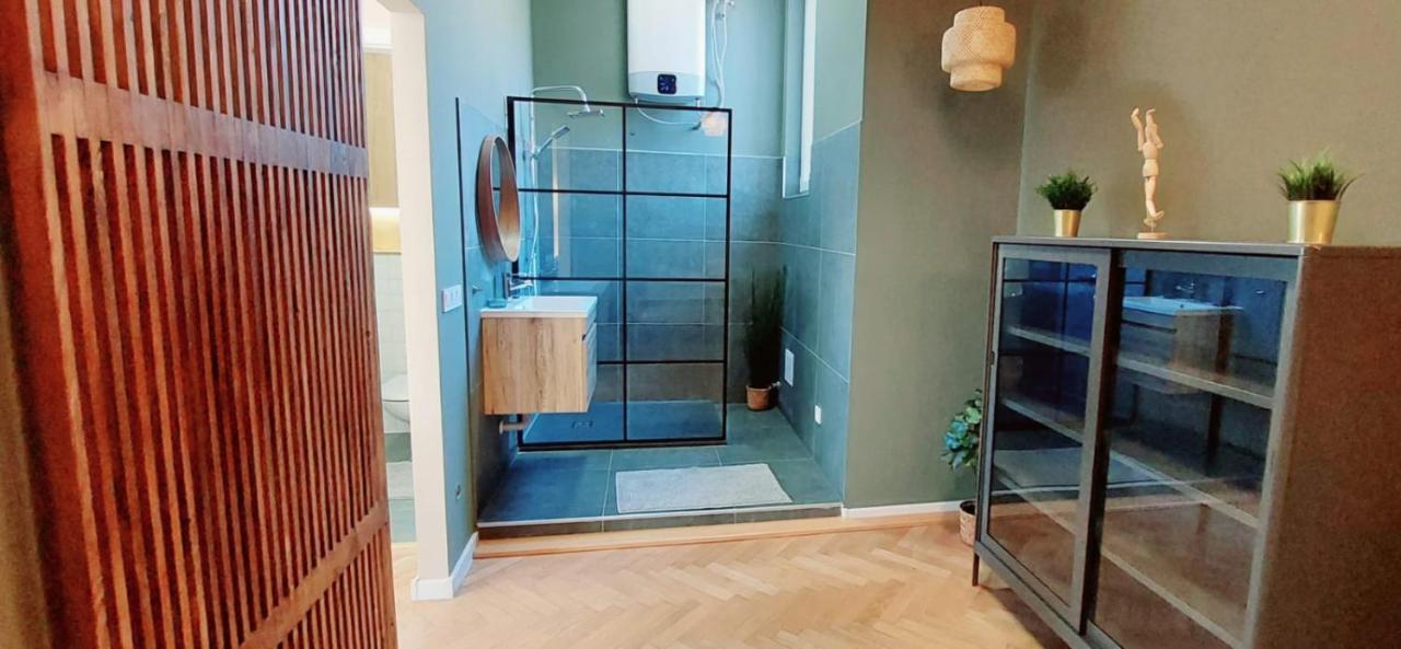 Apartamento A+ Downtown Akacfa