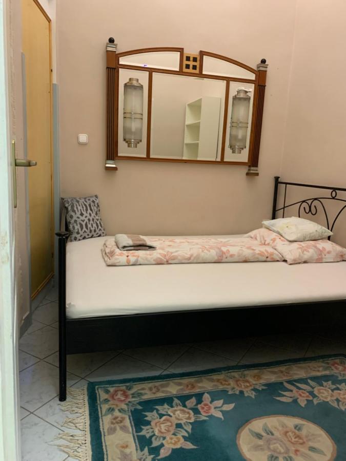 Next To New York Cafe Apartman Budapest