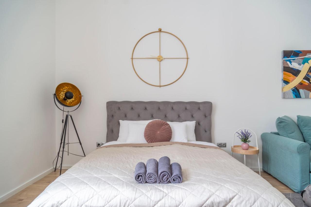 Exclusive Next To The Fashion Street Apartment