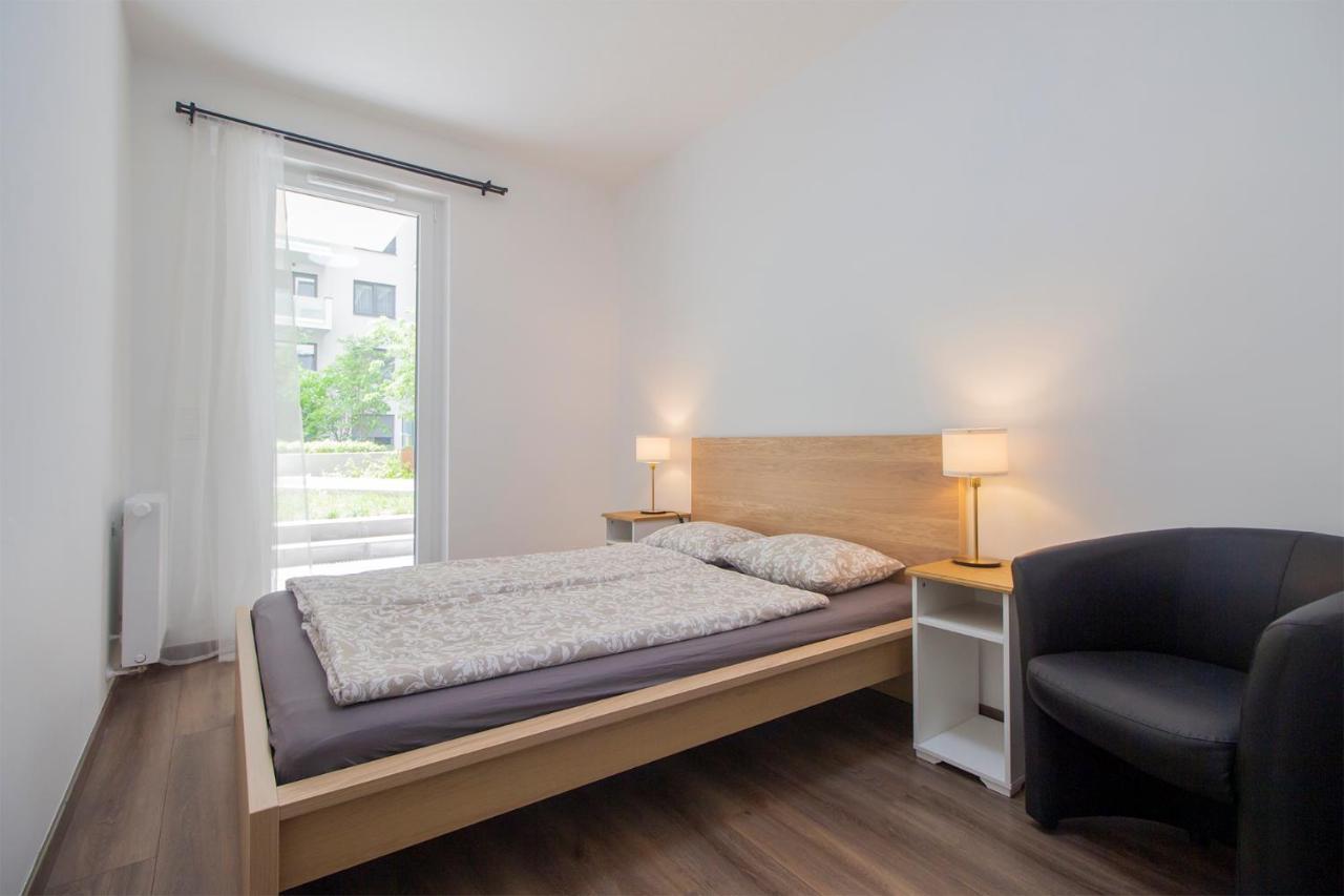 Corvin Modern Two Bedroom Free Parking Apartment Budapest