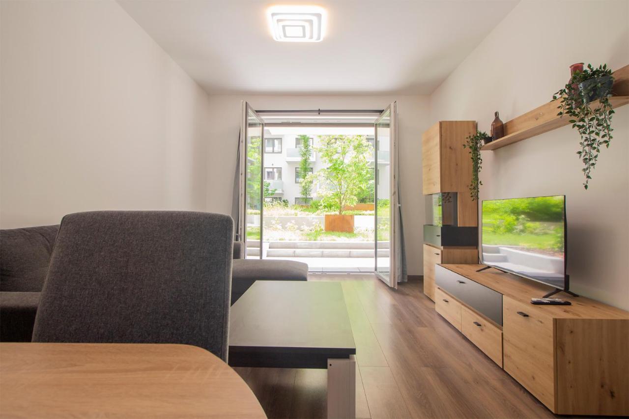 Apartment Corvin Modern Two Bedroom Free Parking Budapest