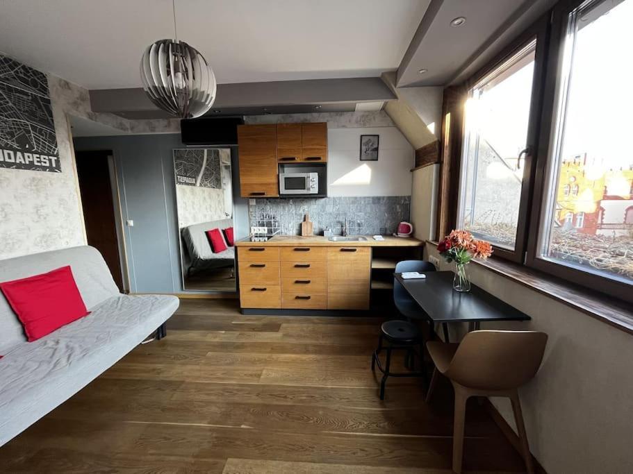 Elegant Rooftop Studio With Shared Terrace And Jacuzzi Appartement