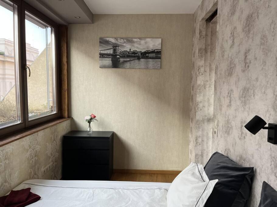 Elegant Rooftop Studio With Shared Terrace And Jacuzzi