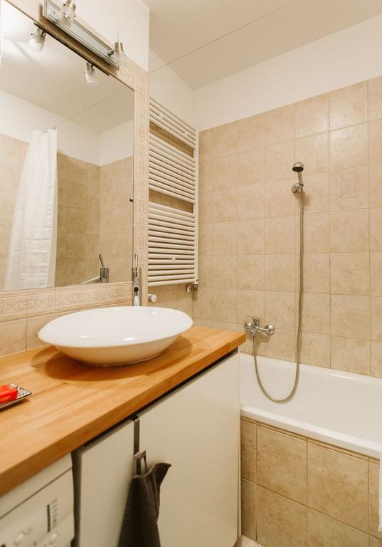 Stylish Studio Downtown Habitación en casa particular