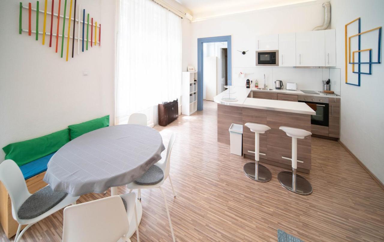 Brigi For 6 Ppl, Ac, Fast Wifi Budapest