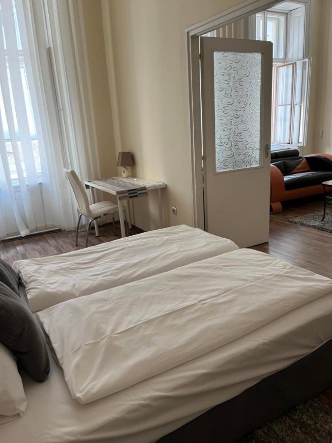 Pyvo Street With Balcony By Nw Apartament *