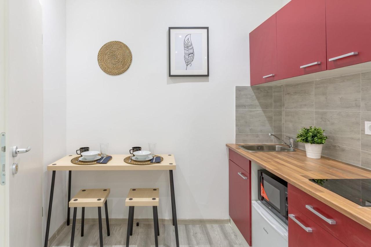 Super Super Small Appartement *
