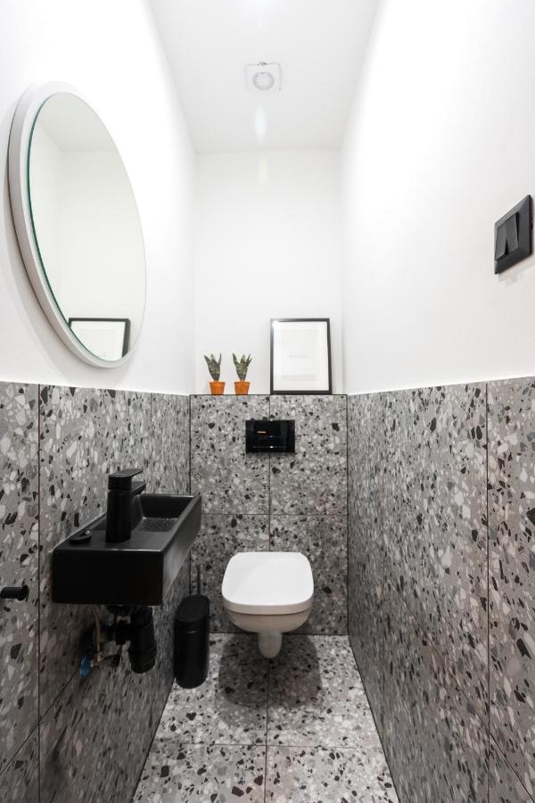Luxury Peaceful By The St Stephen's Basilica Apartment