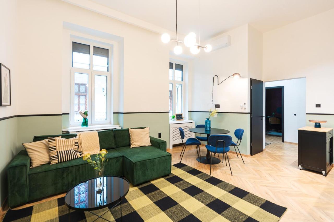 Apartment Luxury Peaceful By The St Stephen's Basilica Budapest