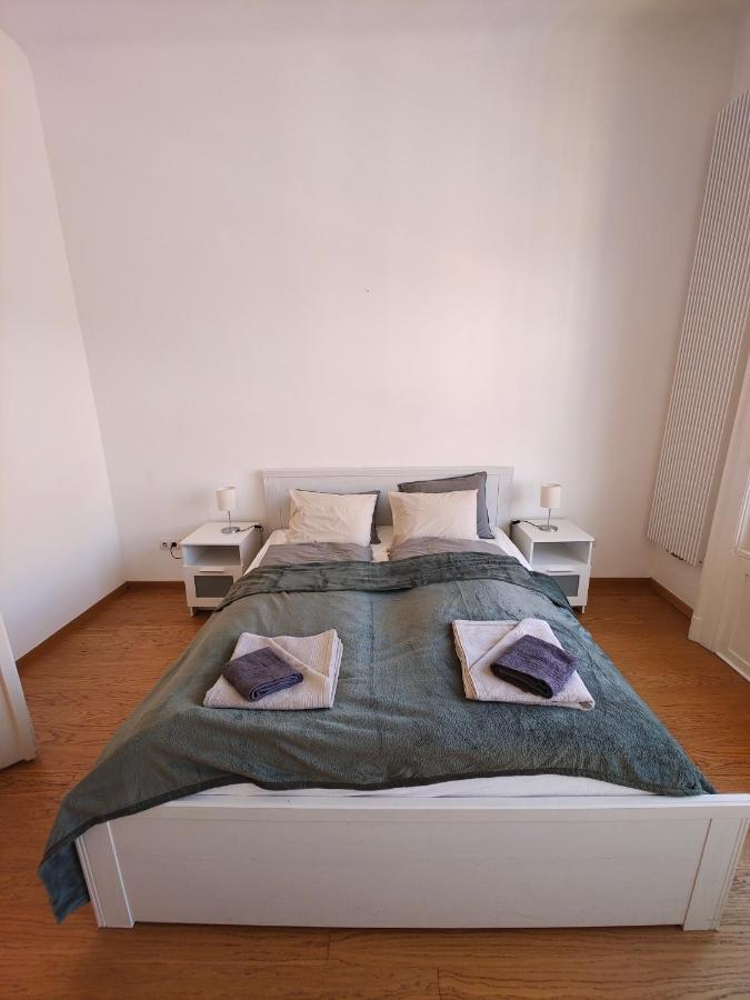 Center 1, Cozy 2br In The Center! Lejlighed