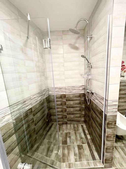 Appartement D3 Basilica Luxury Spacious Free Parking For 1 Car