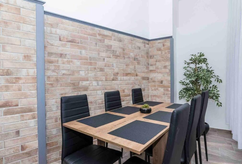 D3 Basilica Luxury Spacious Free Parking For 1 Car * Budapest