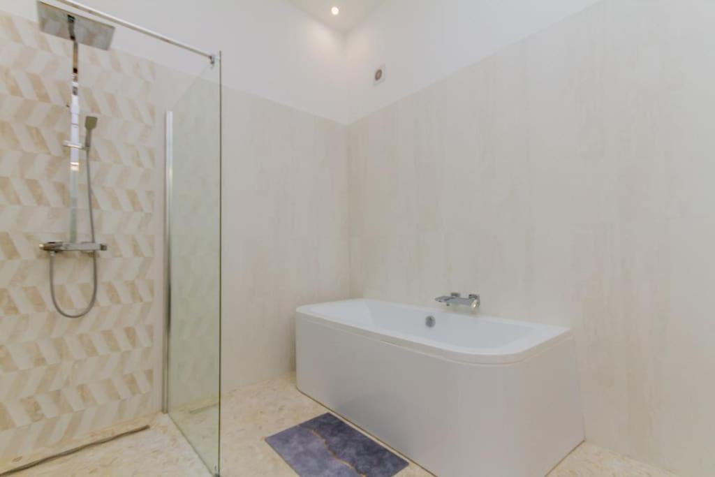 The Opulent Oasis By Newave Apartamento Budapest