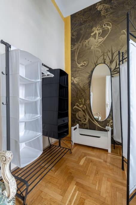 Bourgeois Boheme Apt. 88 M² Center Apartmán