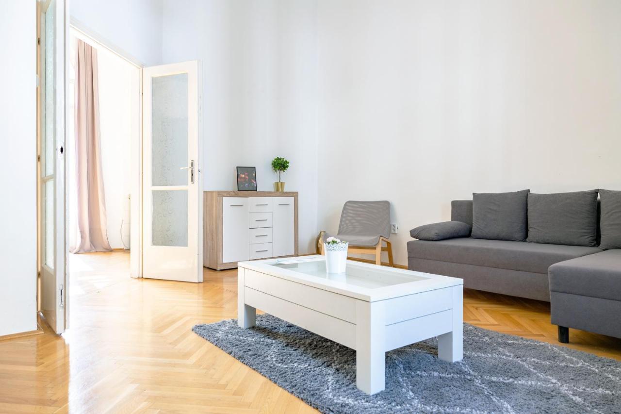 W25 Smart Apartamento *