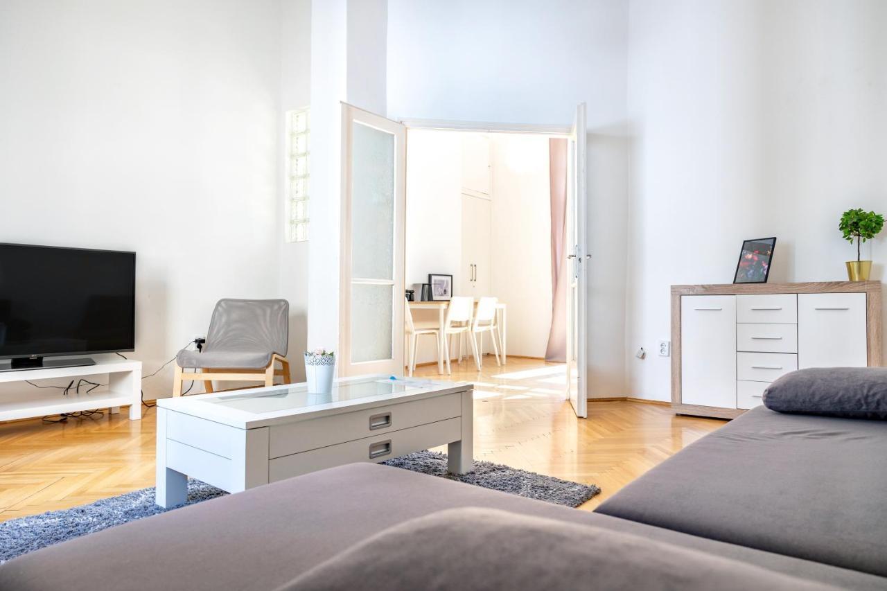 W25 Smart Apartamento *