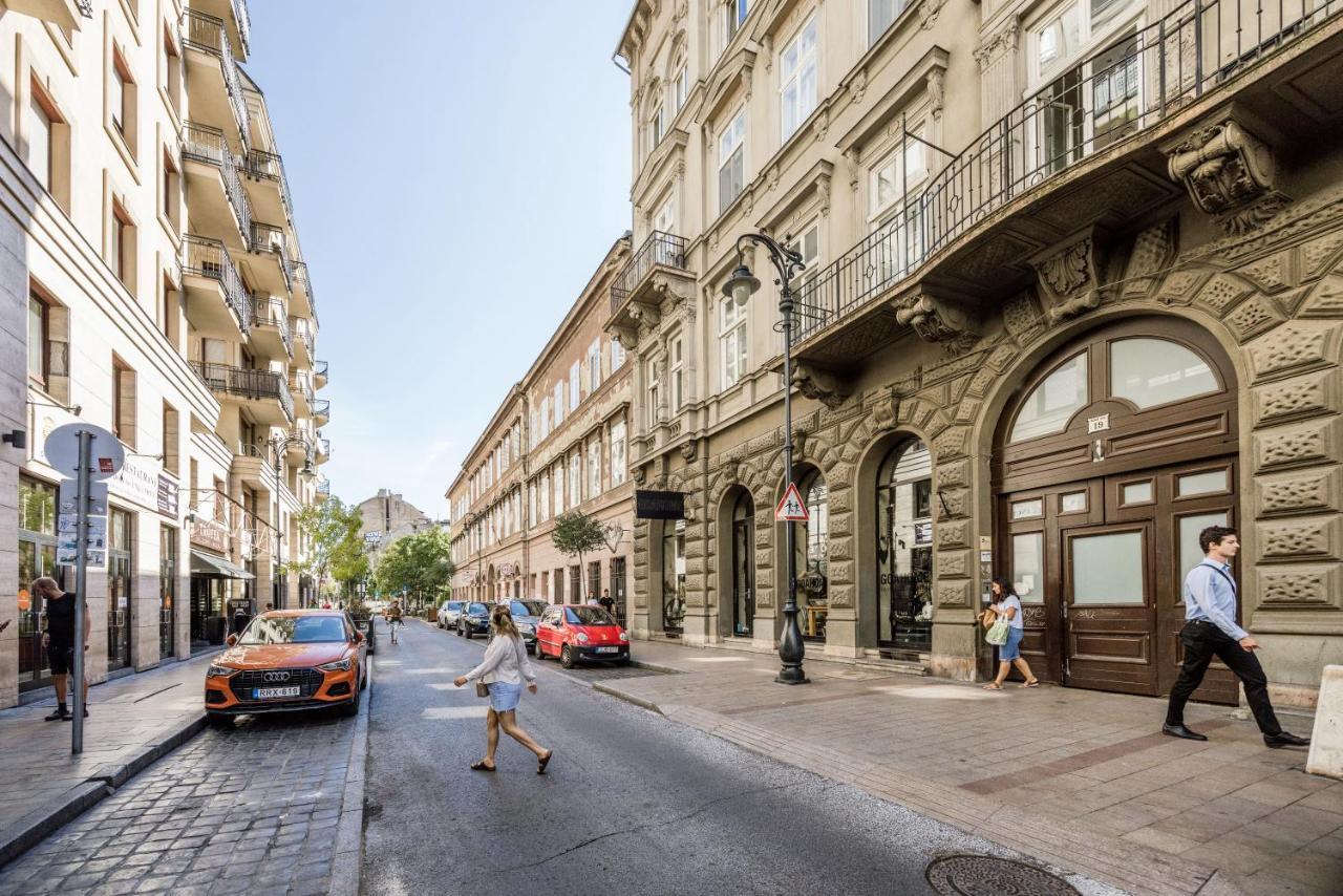 One Of A Kind, Super With Patio Apartamento