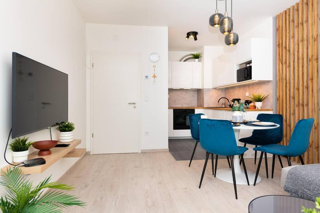 Apartmán Chic206 Retreat: Modern 1br Gem With Balcony By Nw *