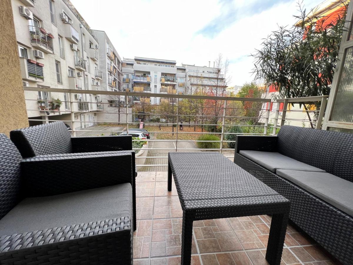 Center Budget Inside Free Parking Self Check-in Free Streaming Ac Balcony Apartamento *