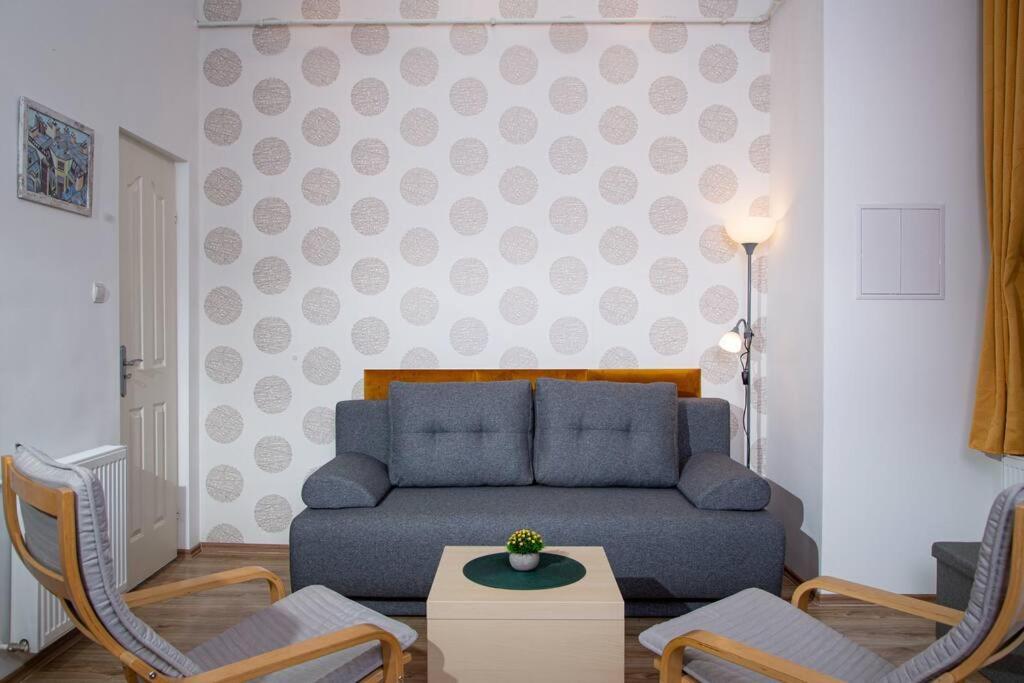 Apartment Eoetvoes Residence