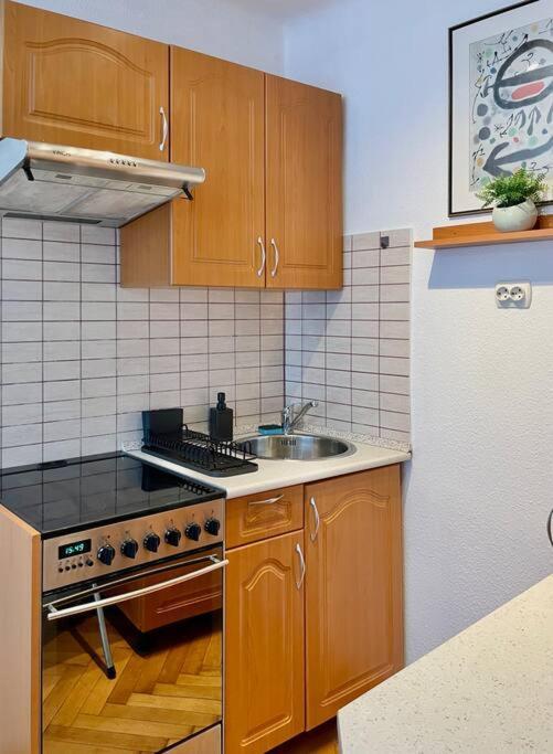Lägenhet Standard By Hi5- Aranykez Budapest