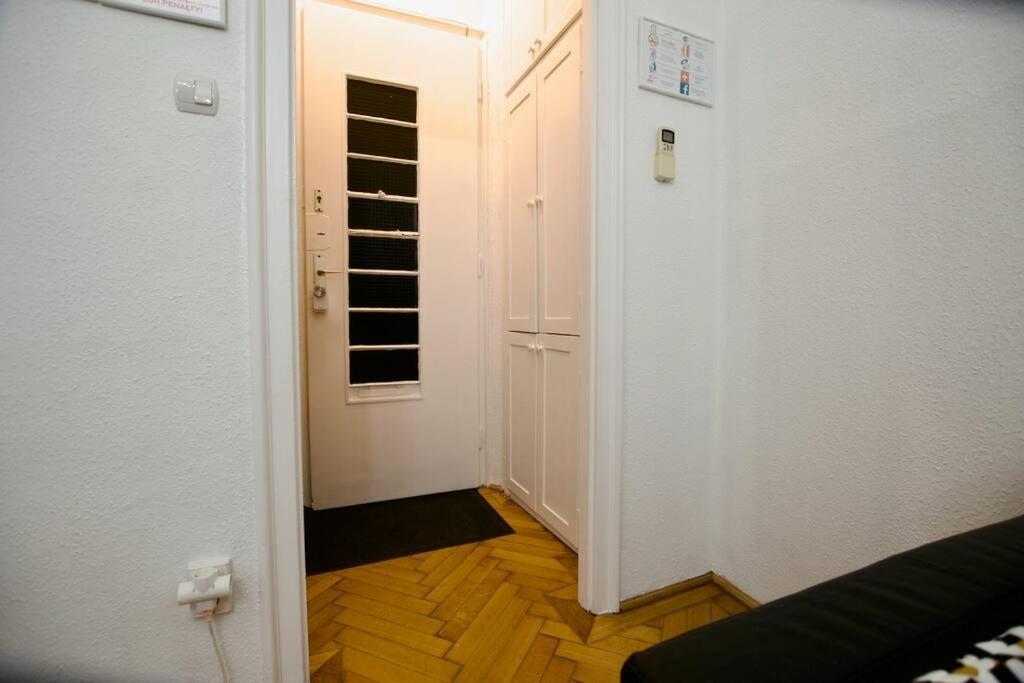 Lägenhet Standard By Hi5- Aranykez Budapest