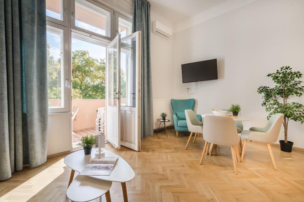 Klauzal Garden City Apartmán