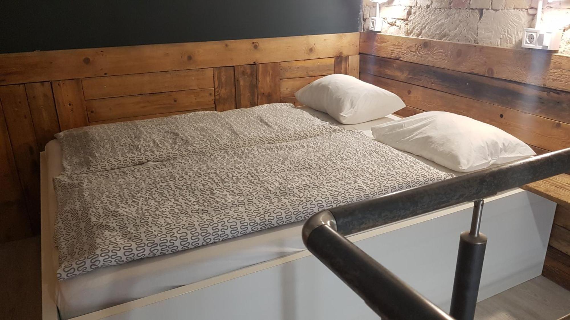 Apartman Economy Hollo *