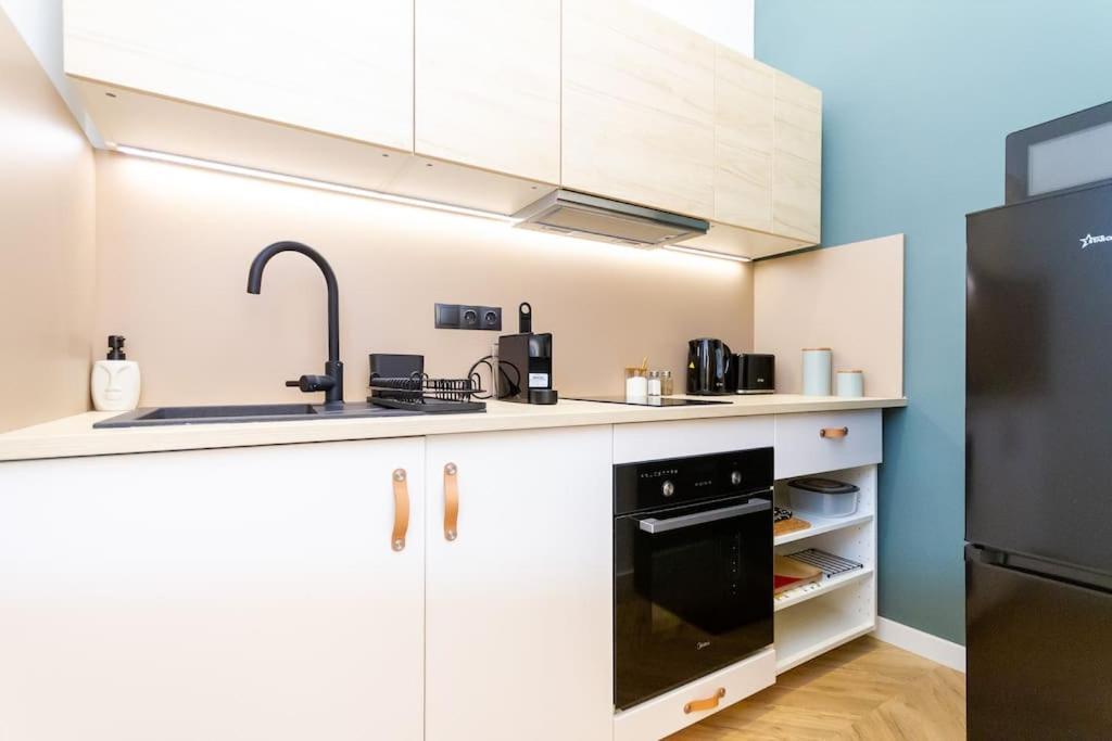 Chic Csengery By Newave Apartamento