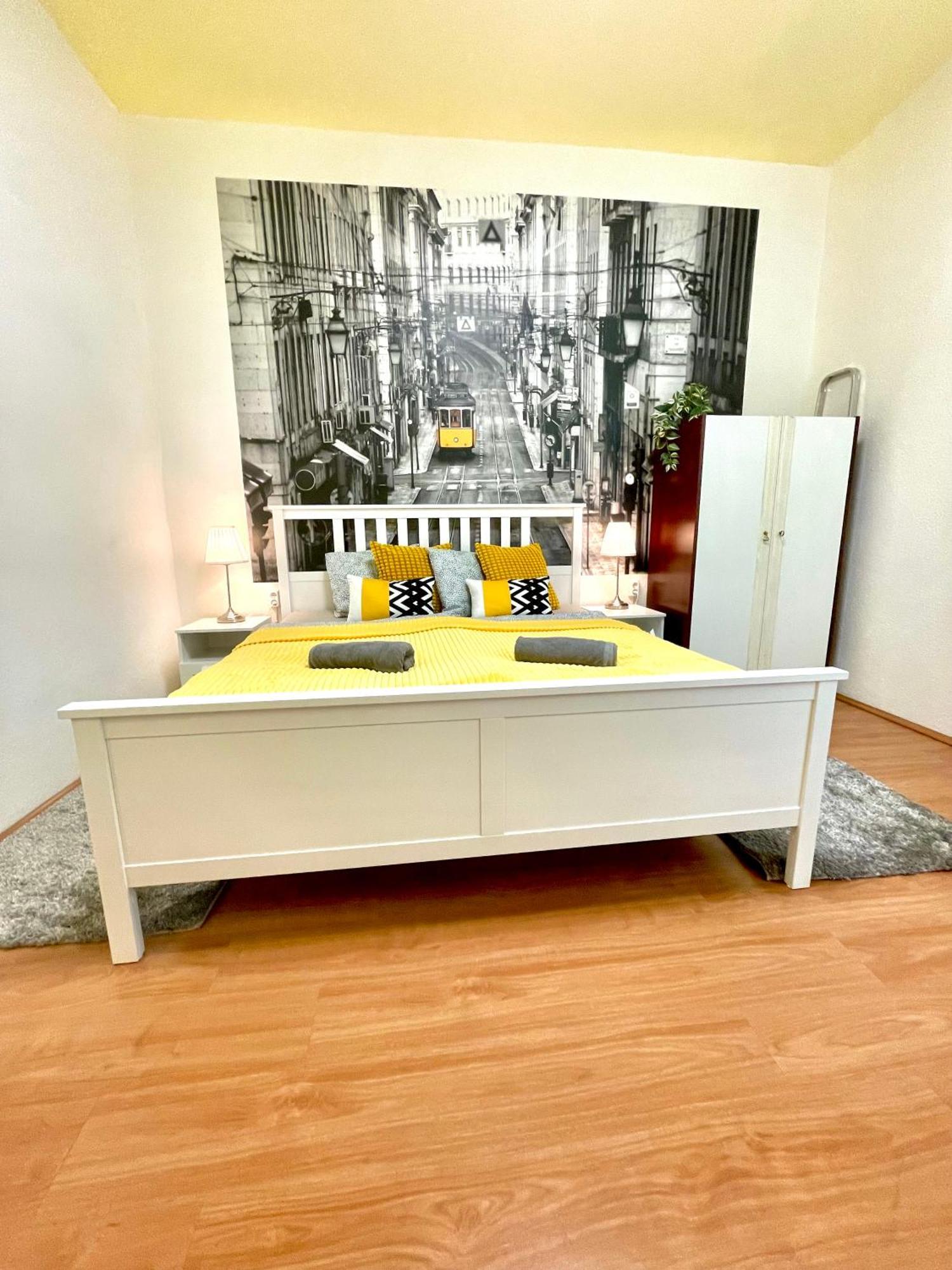 Big Cosy Near The Famous Westend City Center *