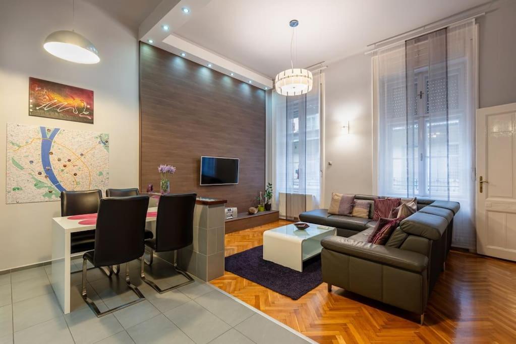 Lovely Purplish Heart Of The Apartment Budapest