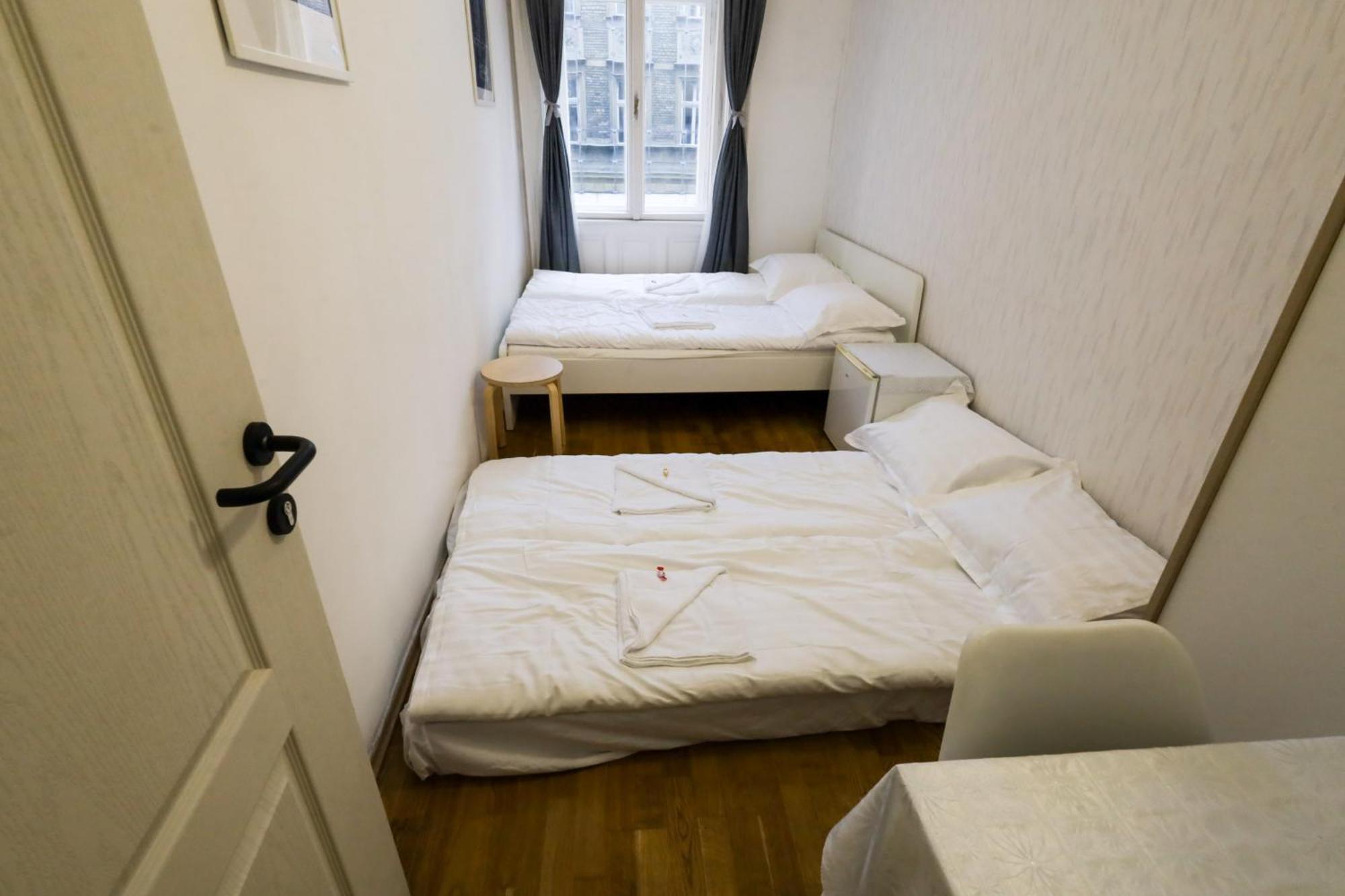 Apartamento Pest-port 4 For 16 Person *