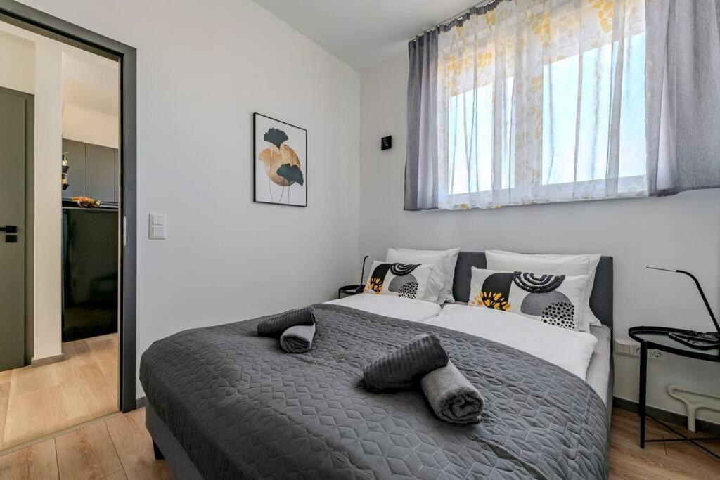 King's Golden Flat * Budapest
