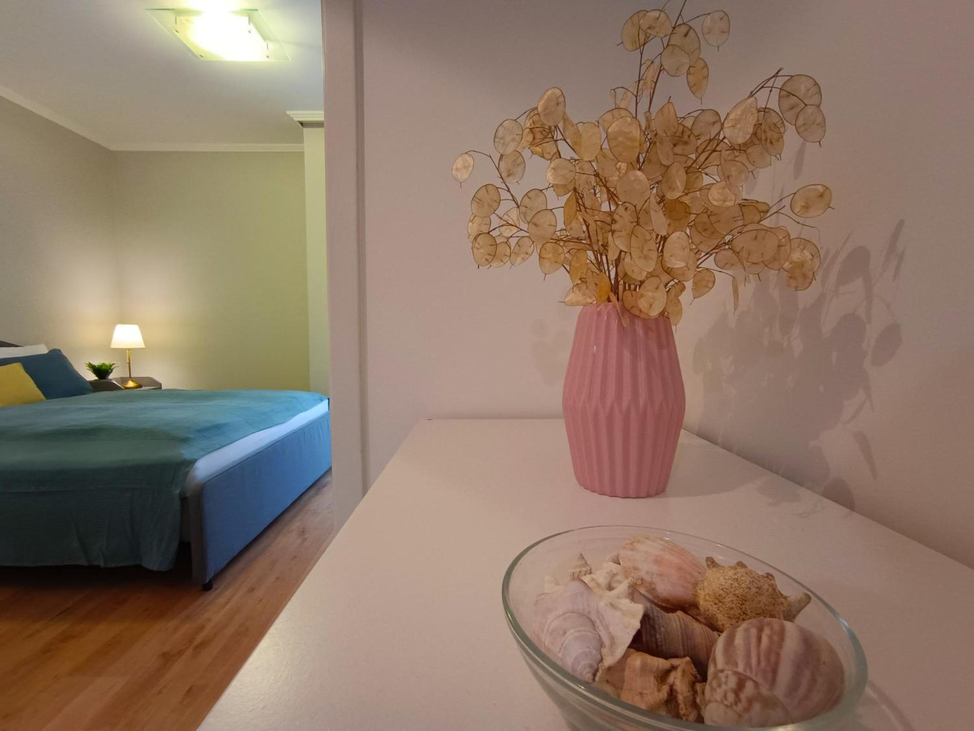 F151 Elitehost Futo Apartament