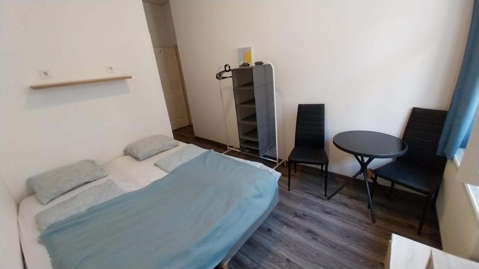 Aradi With Private Bathroom In The Centre