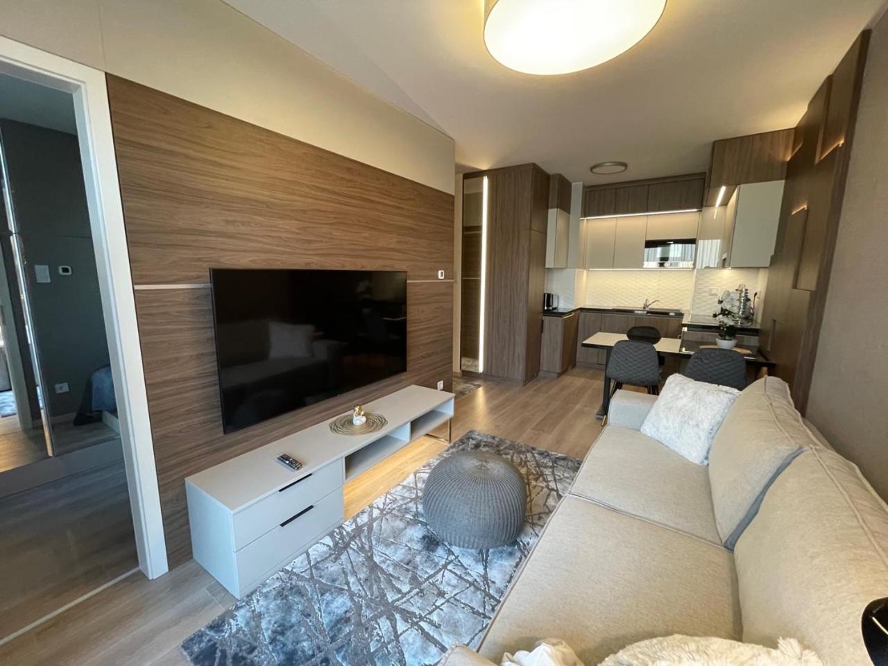 Karzo Lk 204 Apartament *