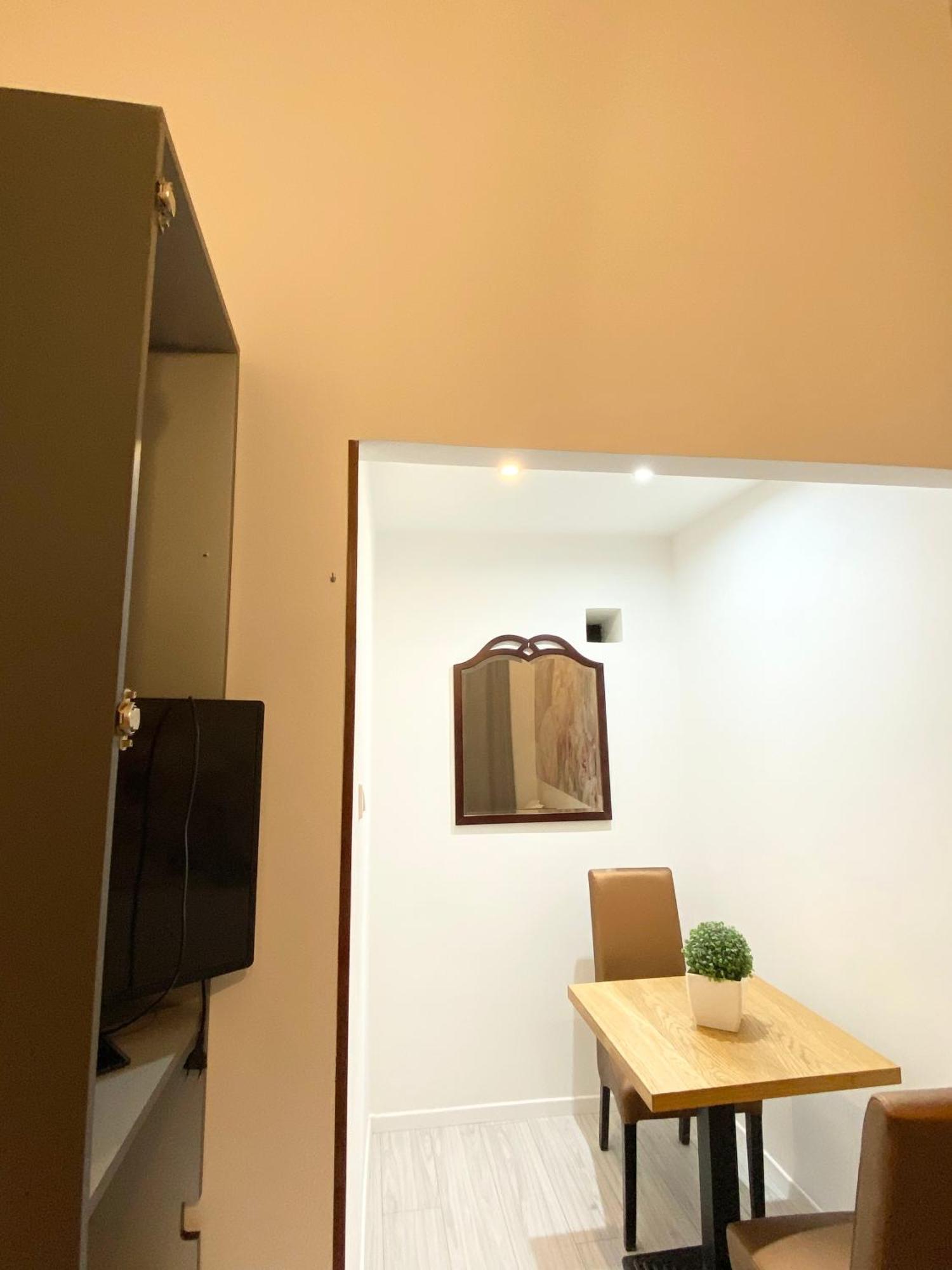 Vaczi Relax Boutique Suits Appartamento *