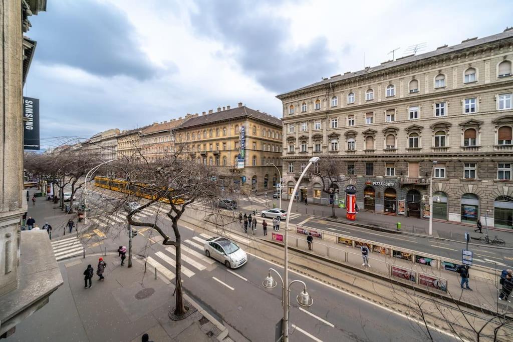 Andrassy Grandeur With Indoor Parking * Budapest