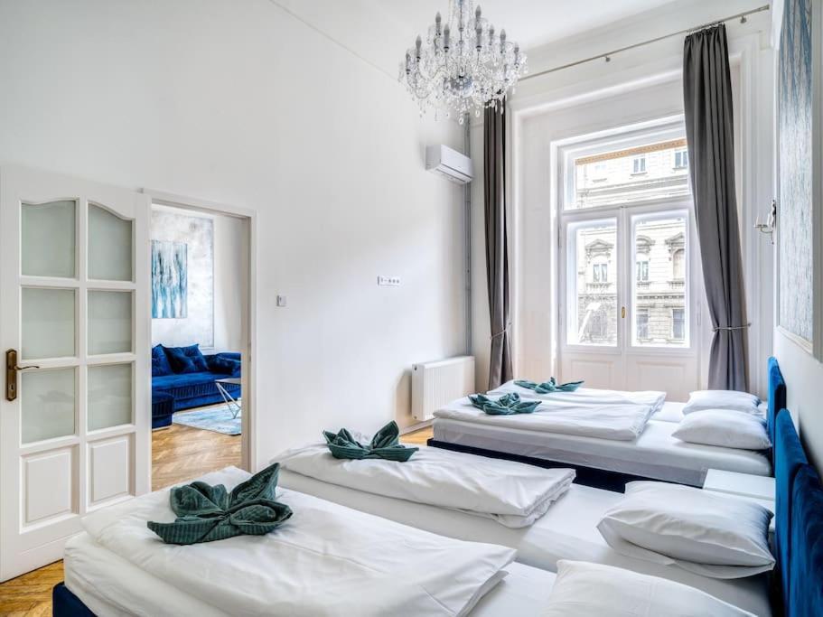 Andrassy Grandeur With Indoor Parking * Budapest