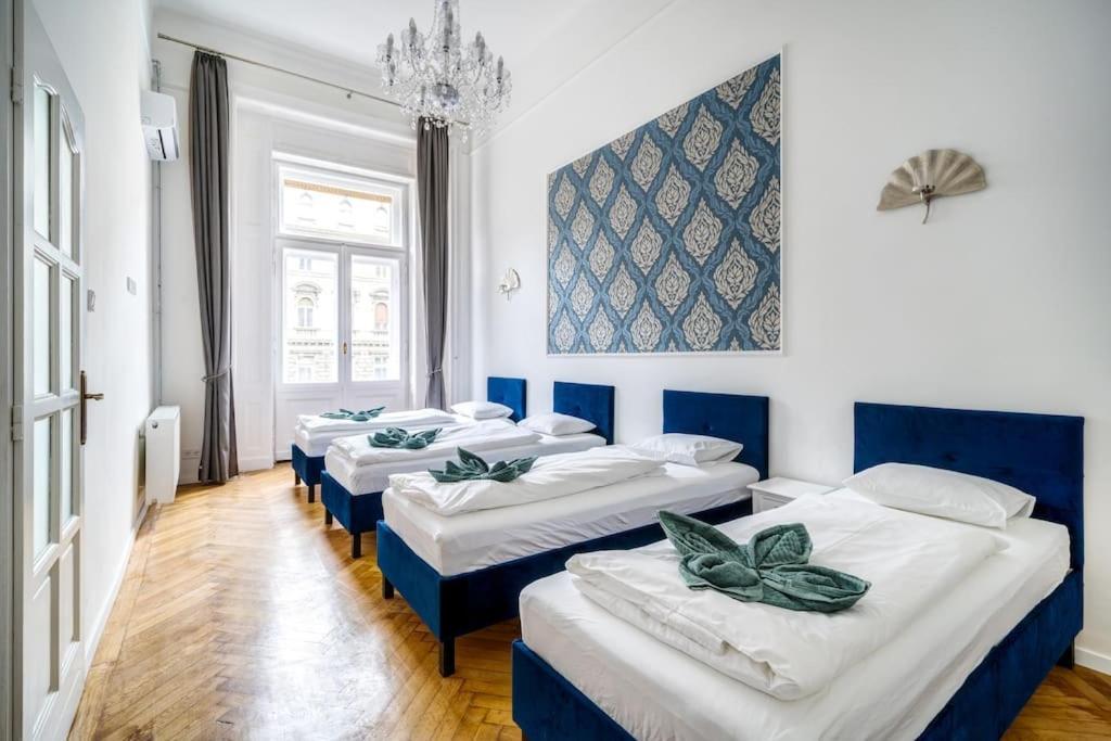 Apartamento Andrassy Grandeur With Indoor Parking Budapest