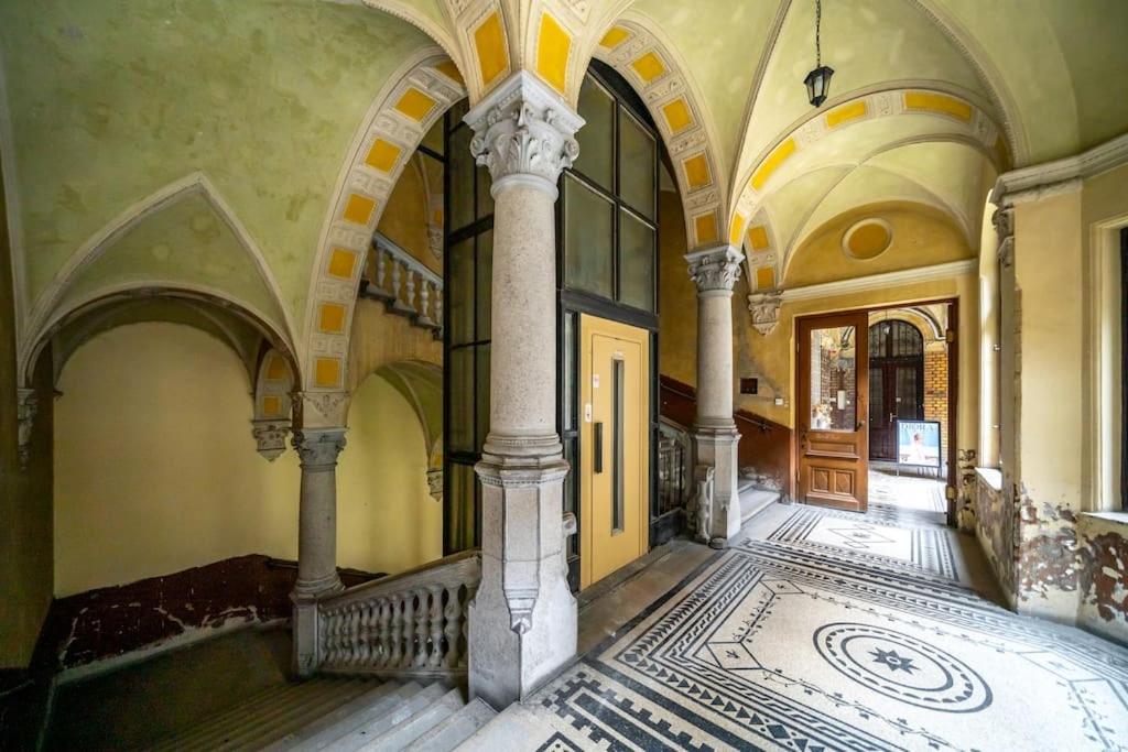 Apartamento Andrassy Grandeur With Indoor Parking *