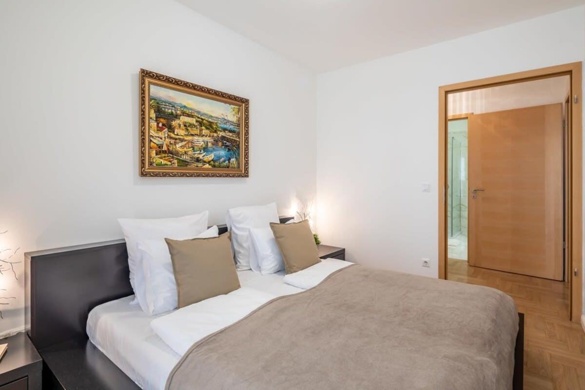 Lejlighed Homey With Ac And Balcony