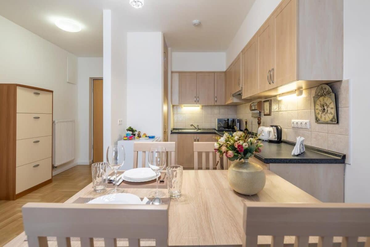 Lejlighed Homey With Ac And Balcony *