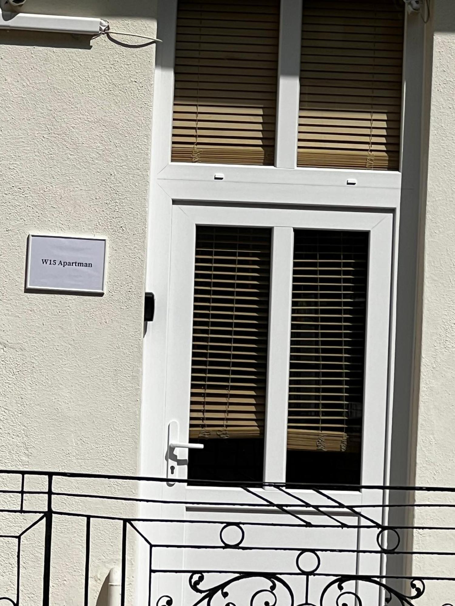 W15 Apartament *