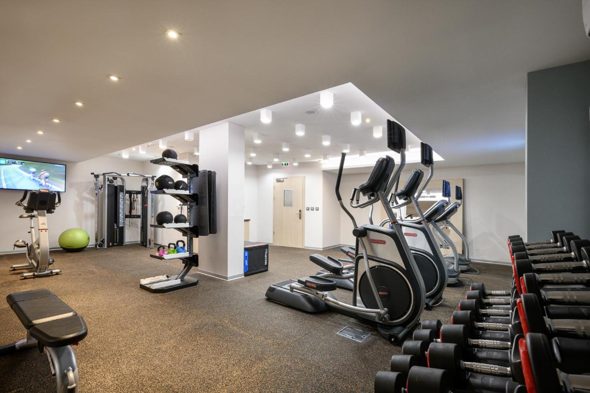 Hilton Garden Centre Hotel
