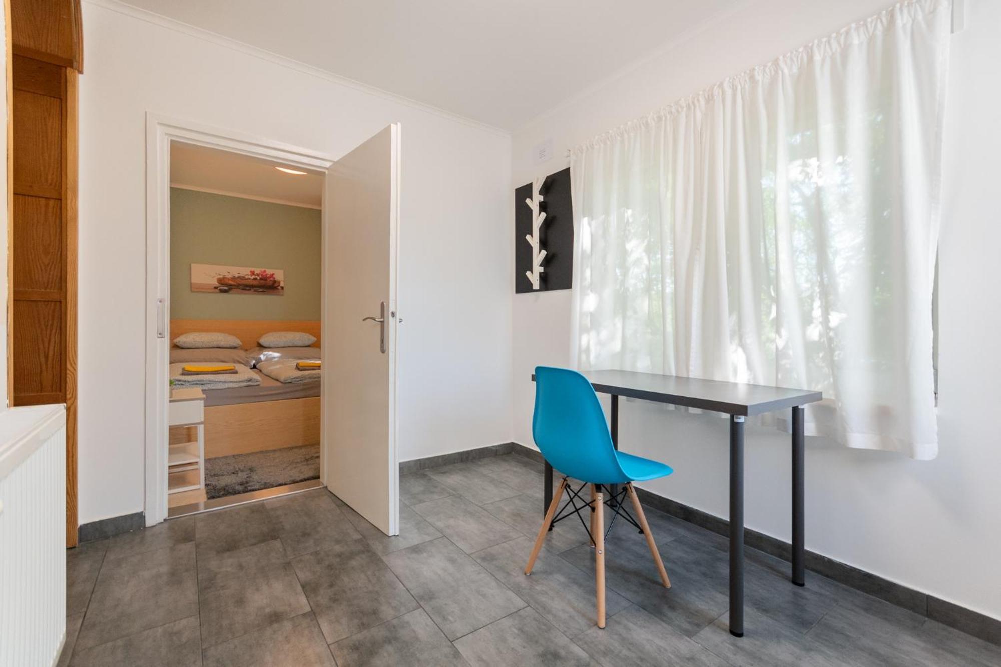 Apartament B12