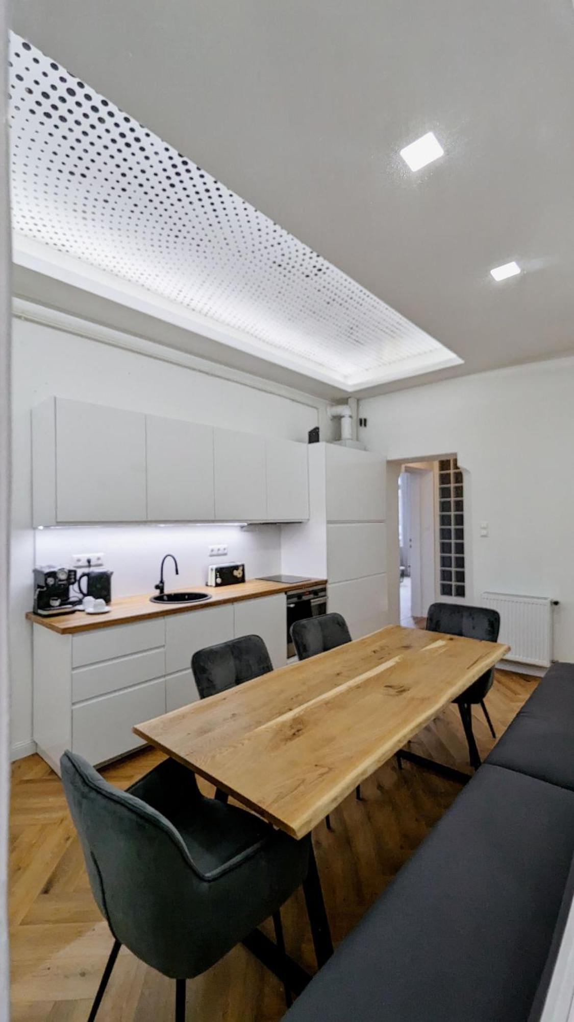 Apartmán Pedestrian Apartment, The Location