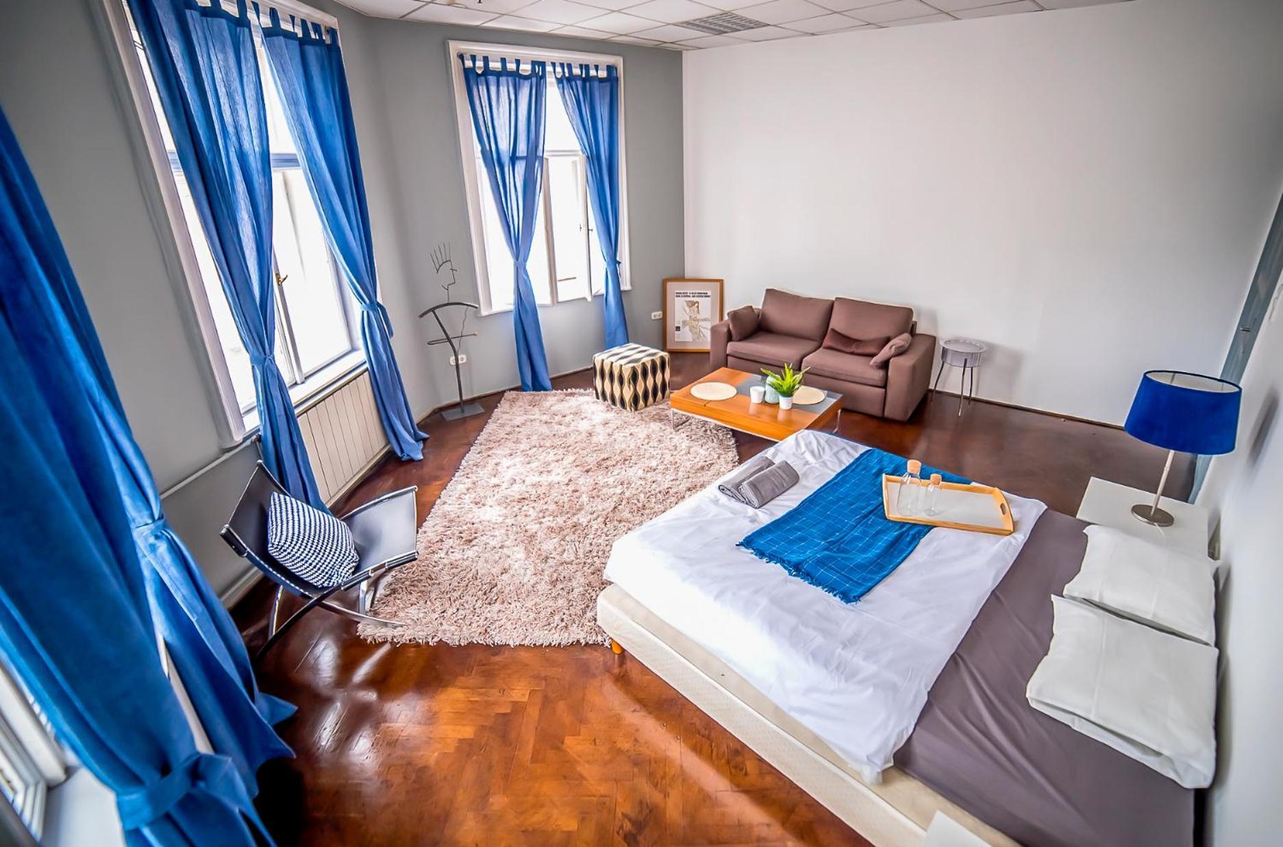 2b Hostel&rooms *