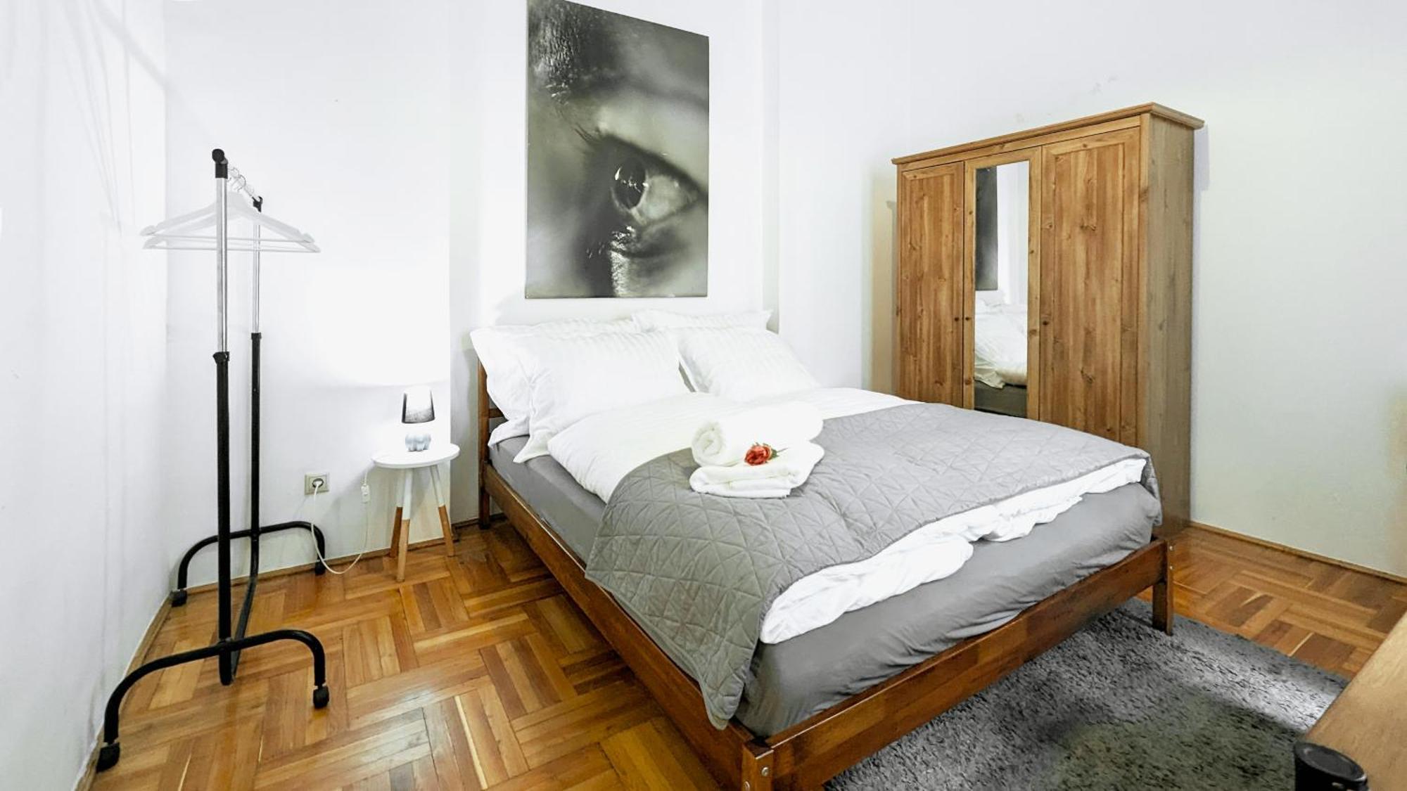 Heart Of The City, Entire Very Big Appartement