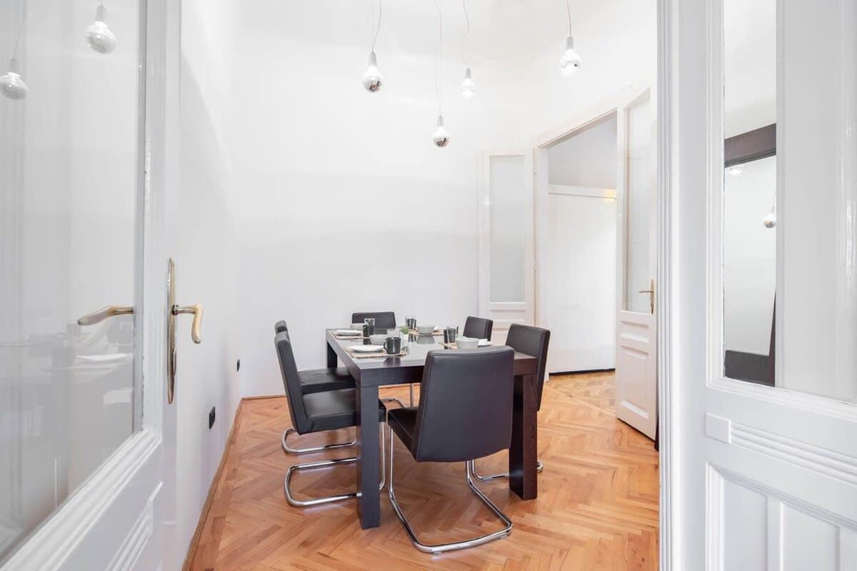 Super Large - Super Comfy With Balcony Apartamento Budapest